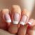 Francuski manicure 2024: trendy, techniki i eleganckie stylizacje